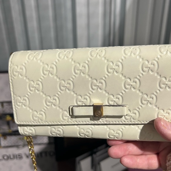 Gucci Cream Embossed Leather Bag - Picture 5 of 8